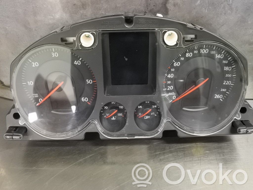 Volkswagen PASSAT B6 Vitezometru (grup de instrumente) 