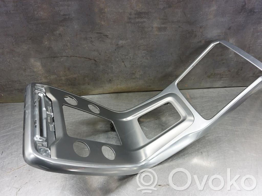 Volvo V70 Dashboard trim 