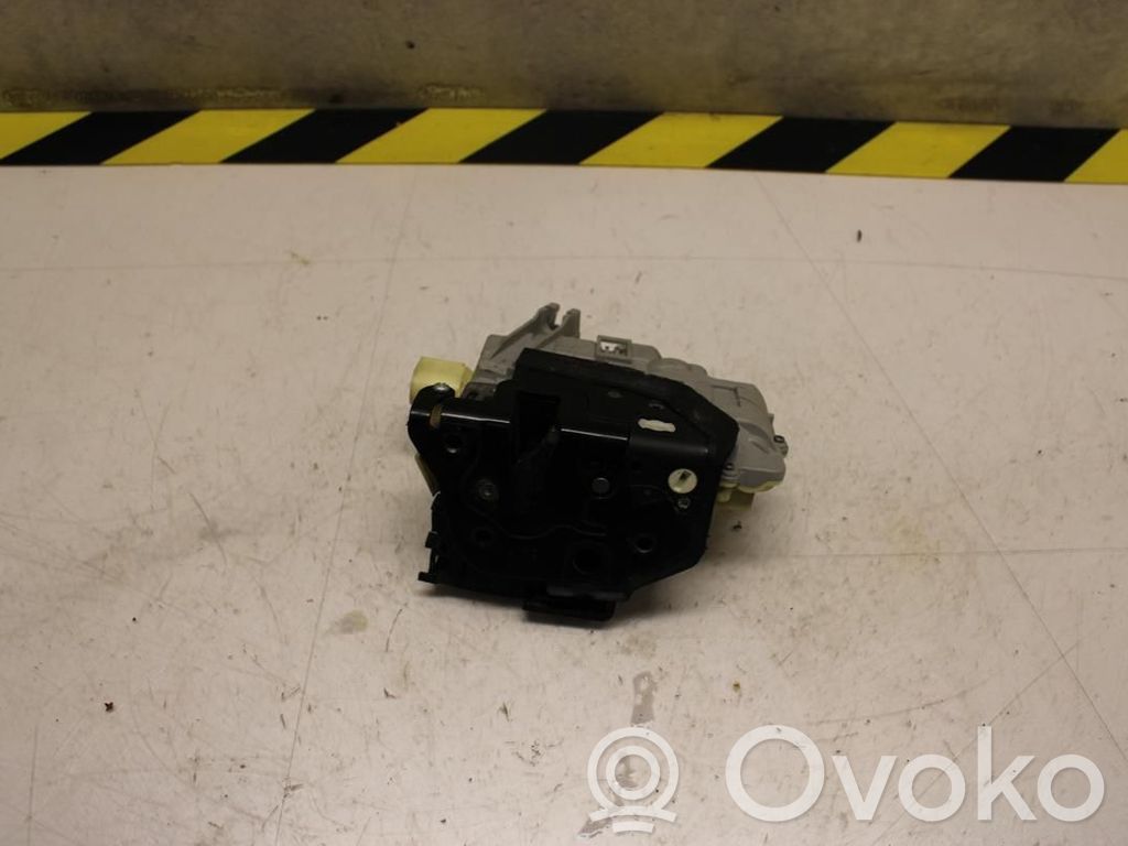 Volkswagen Tiguan Încuietoare ușă față 