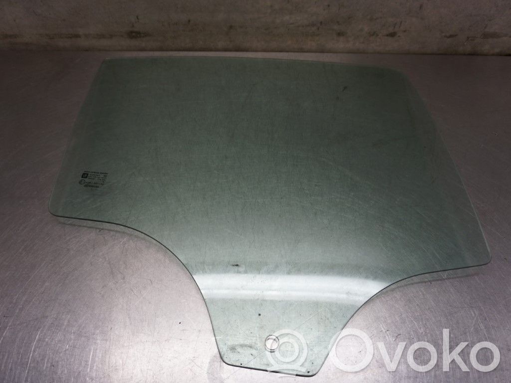 Opel Corsa D Luna de la puerta trasera 