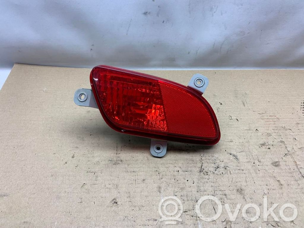 KIA Venga Reflector spate 