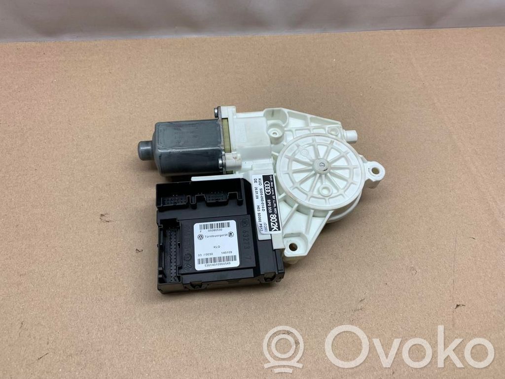 Audi A3 S3 8P Silnik regulatora szyby drzwi przednich 
