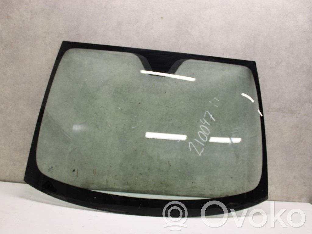 Fiat 500 Front windscreen/windshield window 