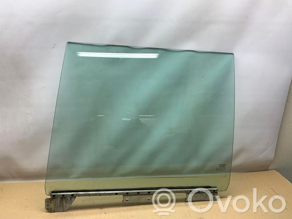 Volvo 940 Rear door window glass 