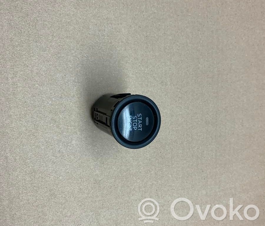 Mazda CX-5 Moottorin start-stop-painike/kytkin 