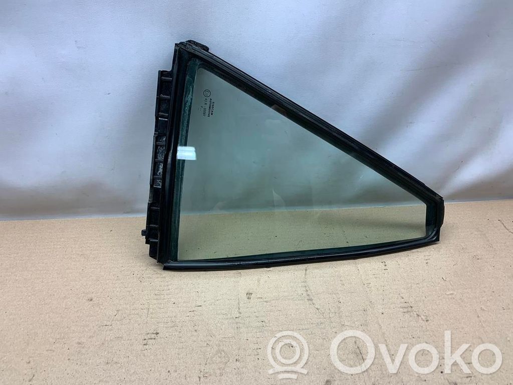 Toyota Corolla E210 E21 Ventanilla de ventilación de la puerta trasera 