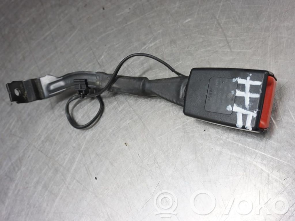 Volkswagen PASSAT B6 Bridă fixare centură de siguranță față 
