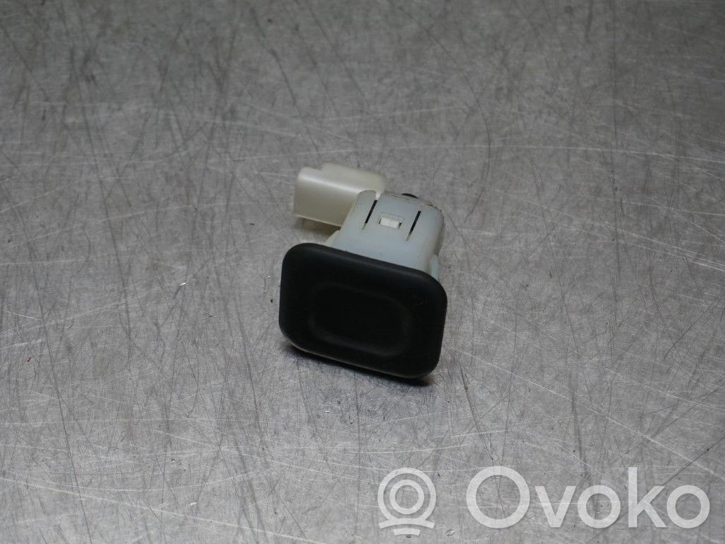 Tailgate/boot open switch button   6490RZ,233796