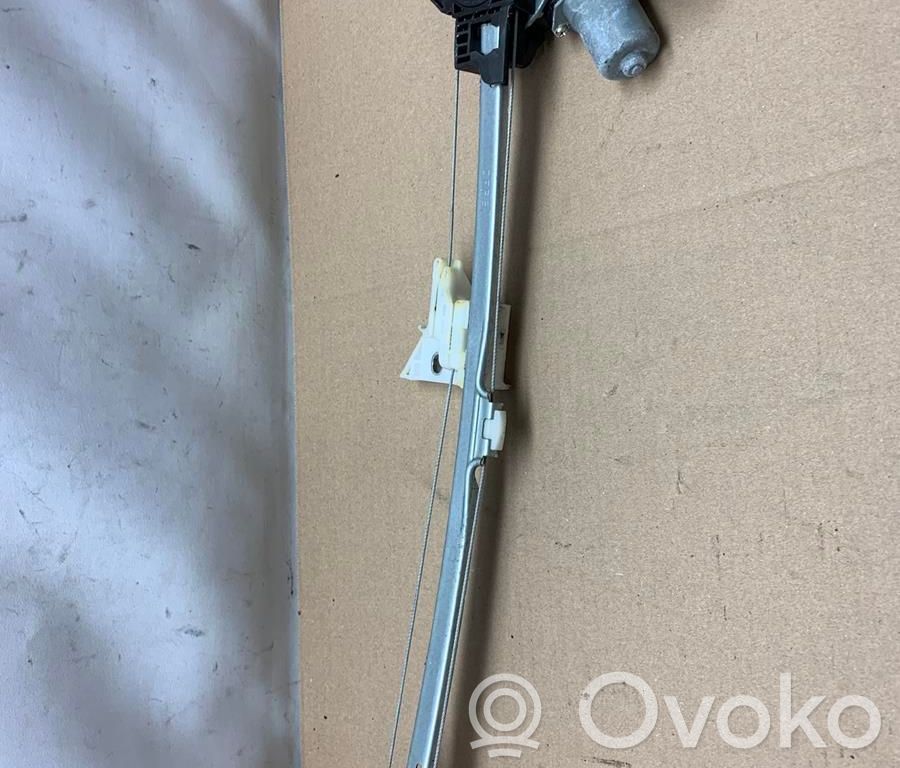 Mazda CX-30 Elektryczny podnośnik szyby drzwi przednich 