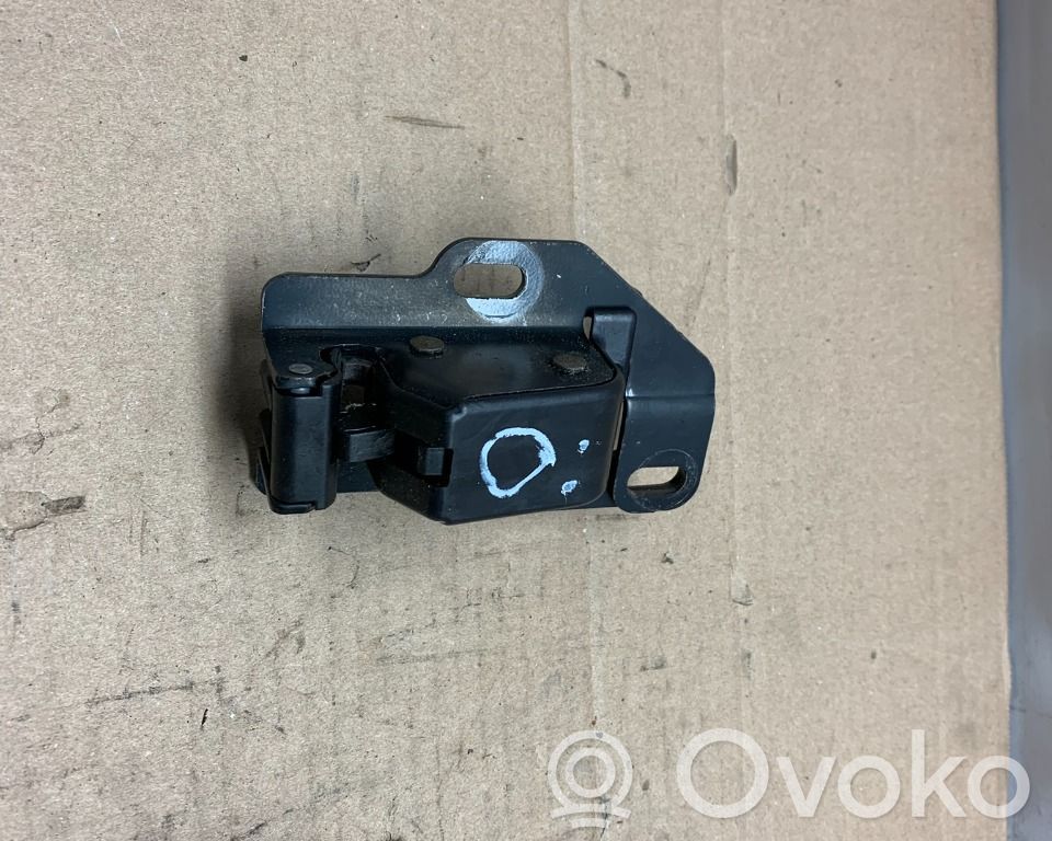 Peugeot Partner III Rear door lock 