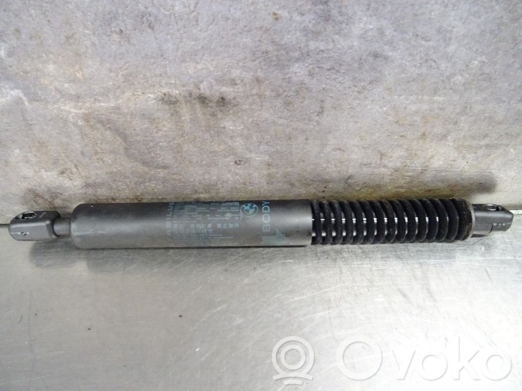 BMW 5 F10 F11 Amortyzator / Siłownik tylnej klapy bagażnika 