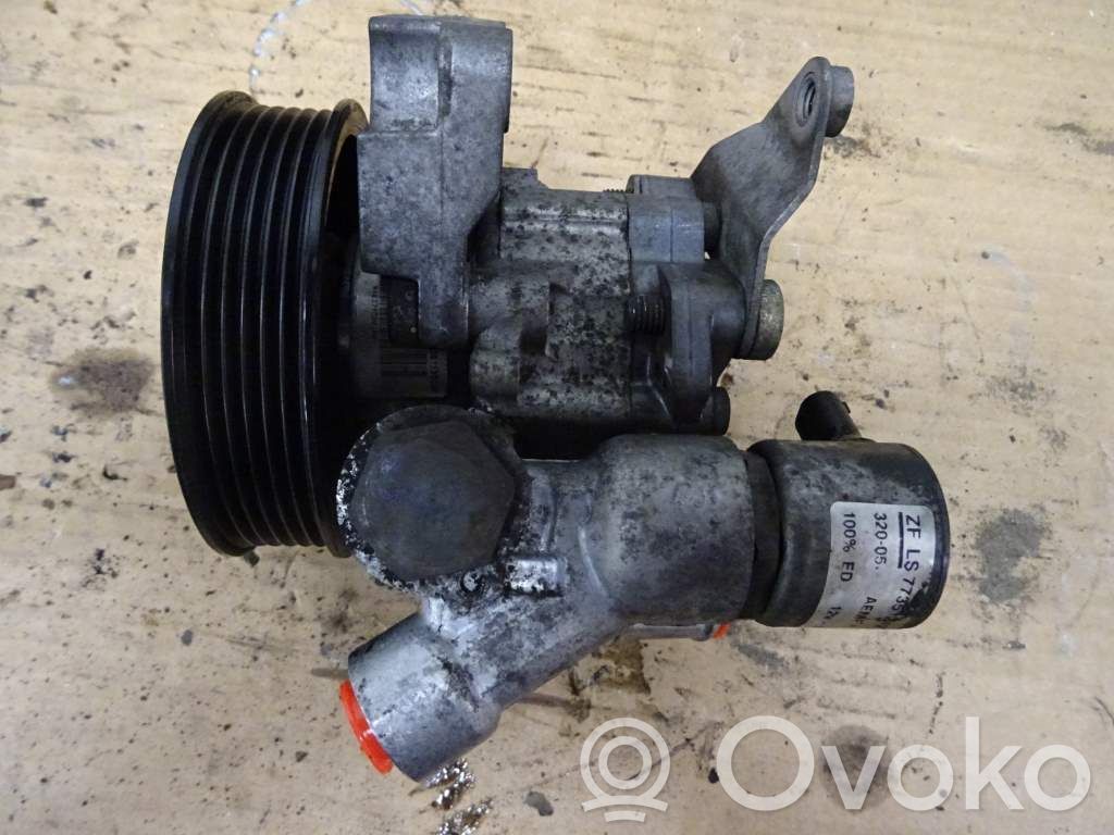 BMW 5 E60 E61 Vairo stiprintuvo siurblys 