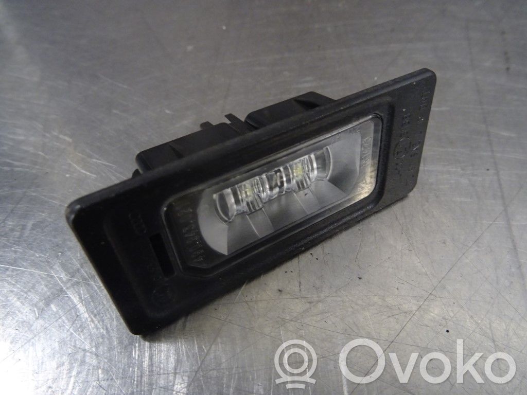 Audi A4 S4 B8 8K Éclairage de plaque d'immatriculation 