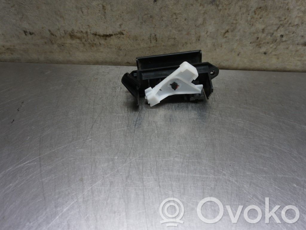 Toyota Corolla E120 E130 Griff Taster Öffner Heckklappe Kofferraumdeckel 