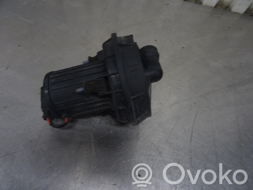 Volkswagen Golf V Pompa powietrza wtórnego 
