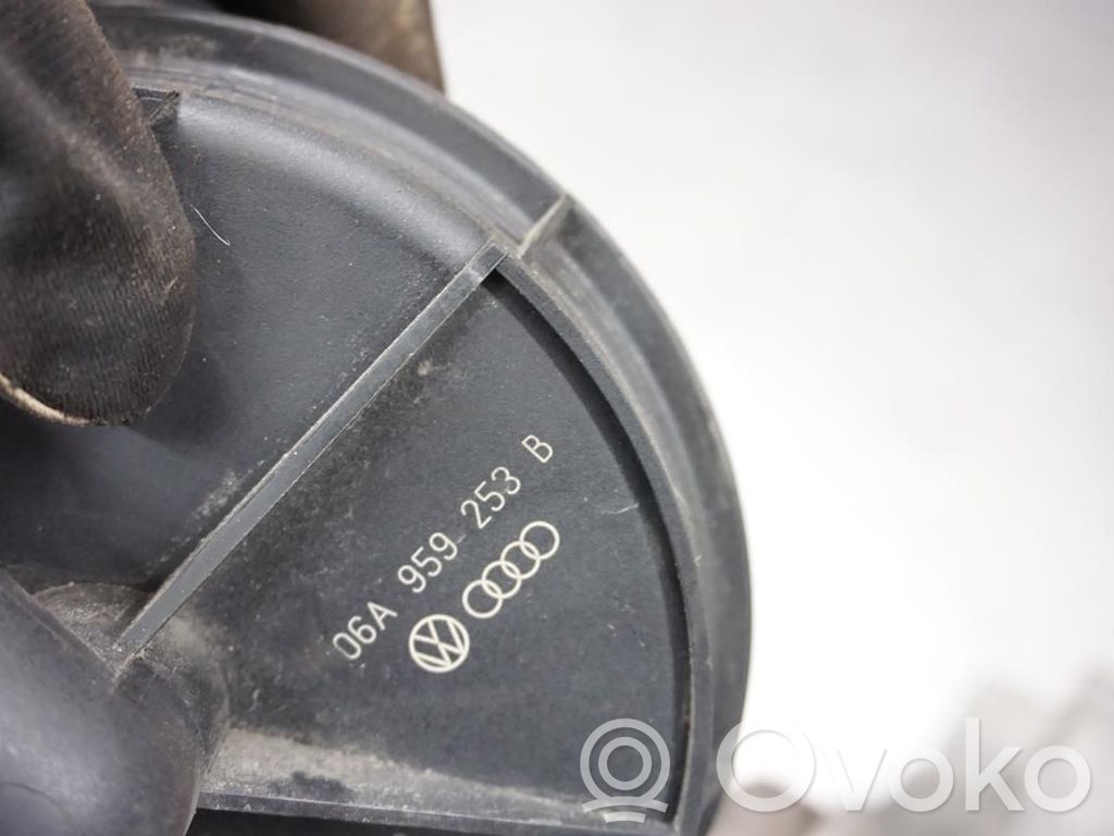 Volkswagen Golf V Pompa powietrza wtórnego 