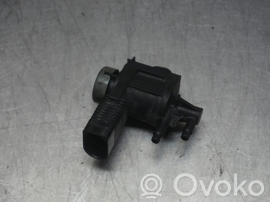 Audi A3 S3 8L Soupape à vide 