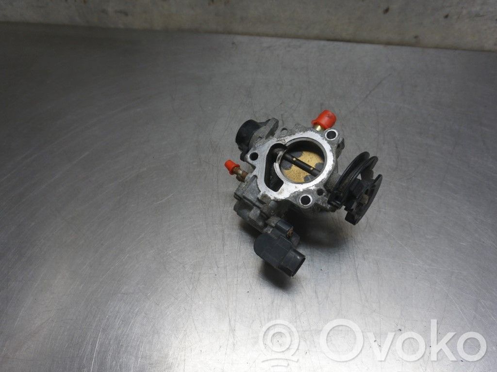 Toyota Corolla Verso E121 Valvola a farfalla 