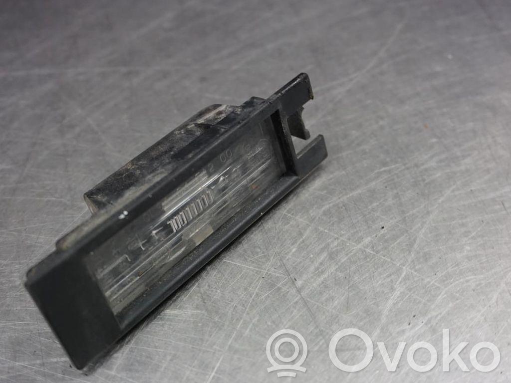 Lampa oświetlenia tylnej tablicy rejestracyjnej   13155653,N033139