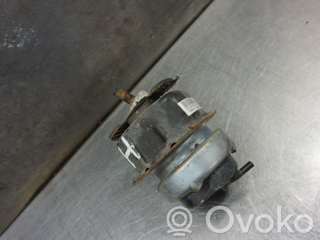 BMW X5 E70 Engine mount bracket 