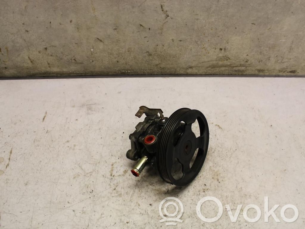 Ohjaustehostimen pumppu   MN184075,N031189