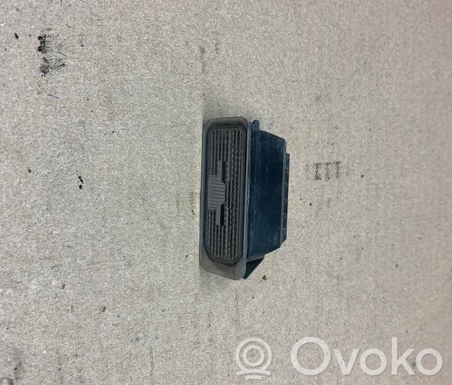Ford Ka Lampa oświetlenia tylnej tablicy rejestracyjnej 