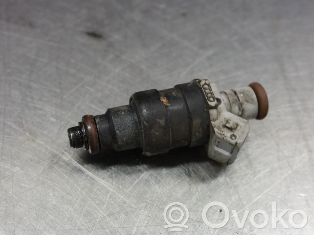 Audi A4 S4 B5 8D Inyector de combustible 