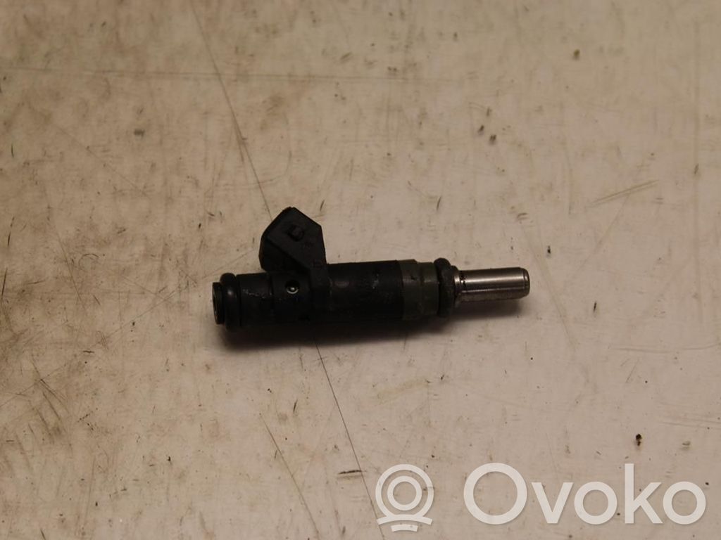 Inyector de combustible   13537506158,172994
