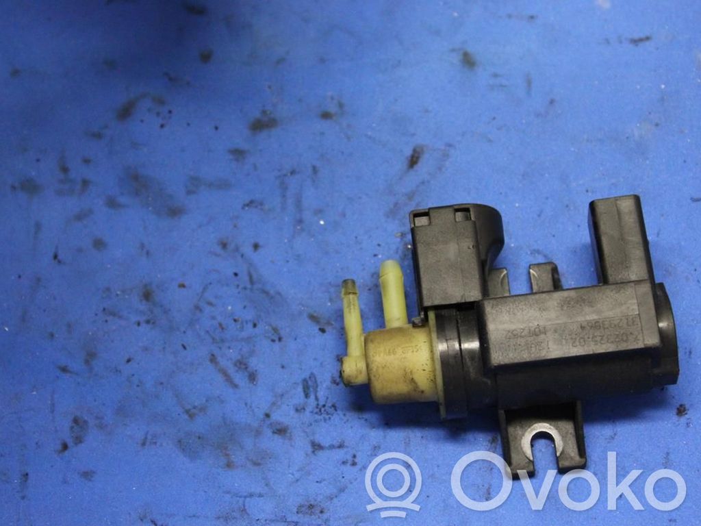 Volvo V70 Supapă vacuum 