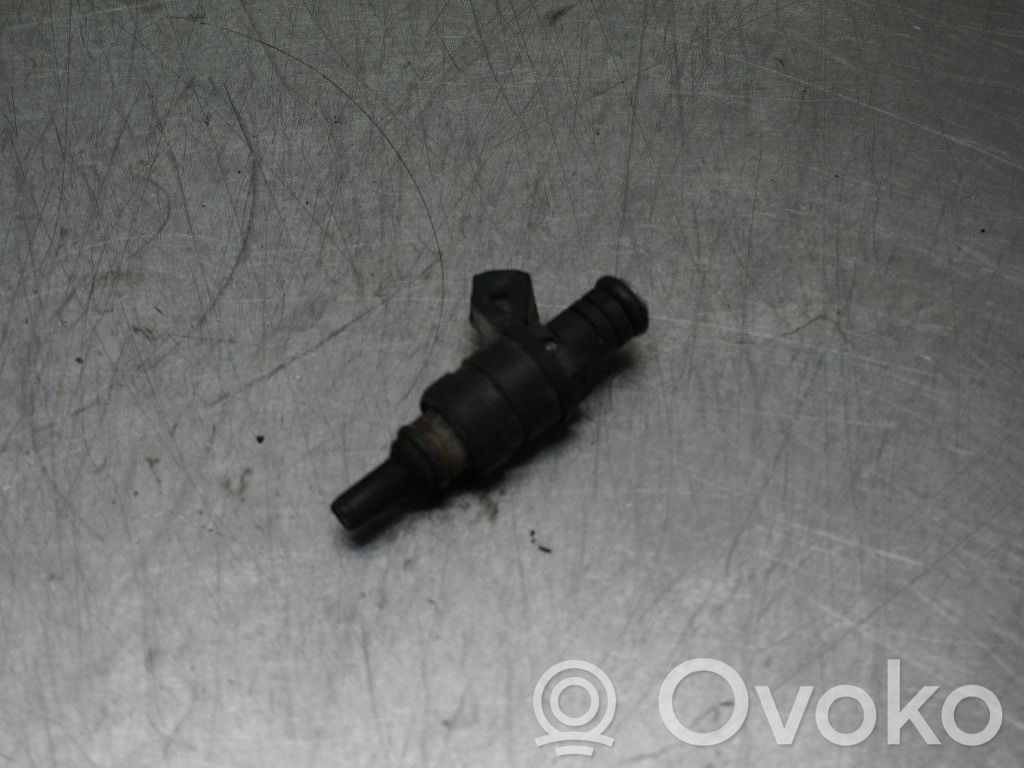 Inyector de combustible   13537546244,173136,1427240