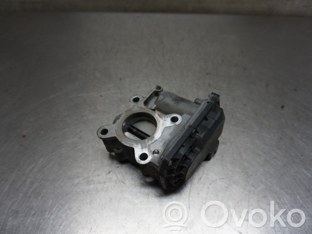 Renault Clio IV Throttle valve 