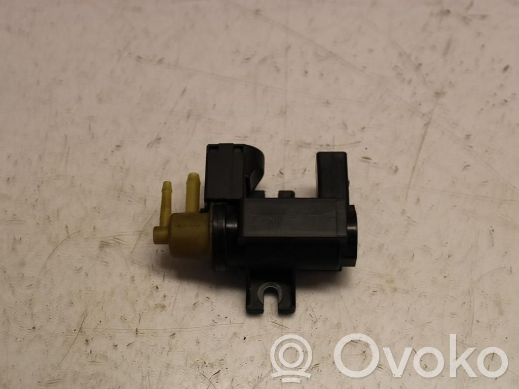 Volvo V60 Supapă vacuum 