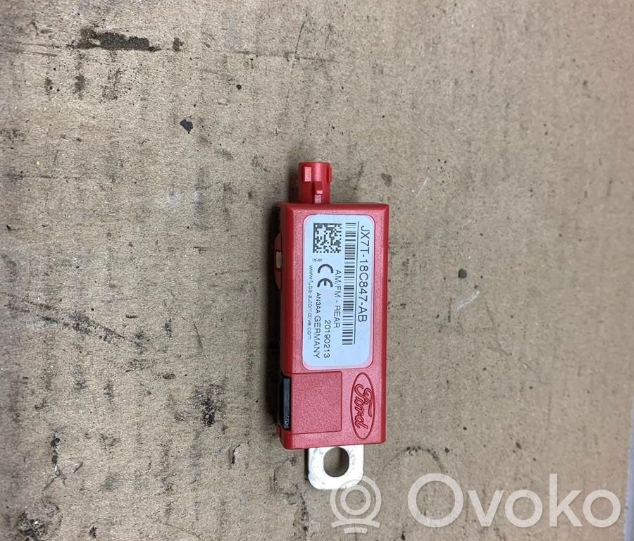 Ford Focus Pystyantennivahvistin 