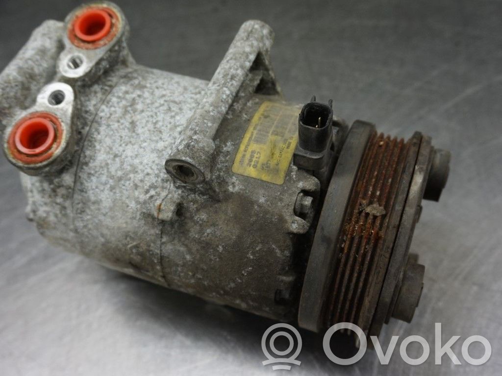 Kompresor / Sprężarka klimatyzacji A/C   1333042,N002968,510235