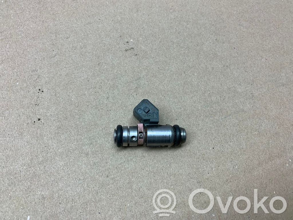 Inyector de combustible   8200025248,MMIWP099