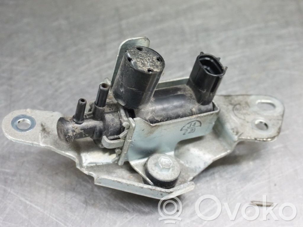 Toyota Auris 150 Válvula de vacío 
