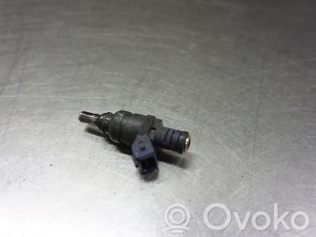 BMW 5 E60 E61 Injector combustibil 