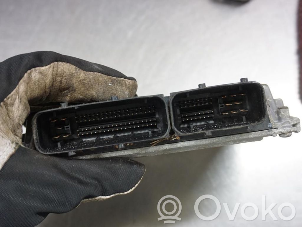Unité de commande / module d'injection   06A906033EM,185756
