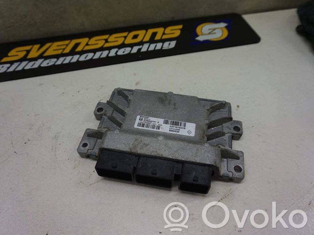 Unité de commande / module d'injection   237101907R,N022551