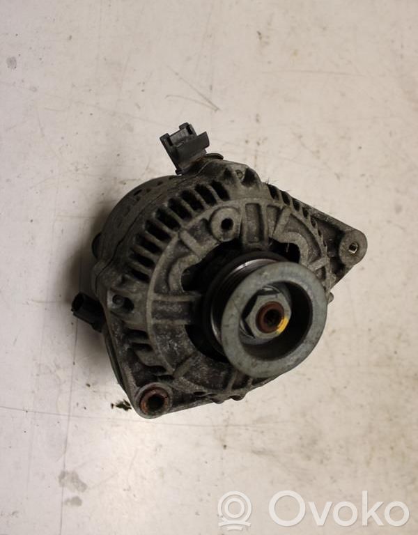 Toyota Carina T190 Generator/alternator 