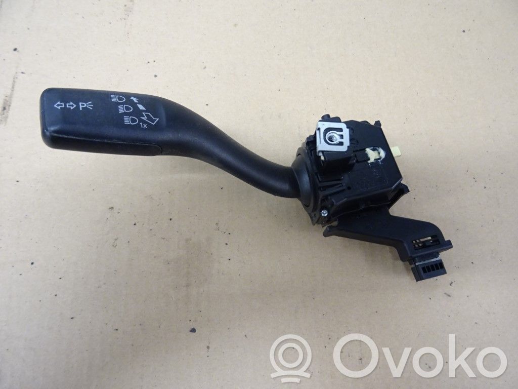 Audi A3 S3 8P Indicator stalk 