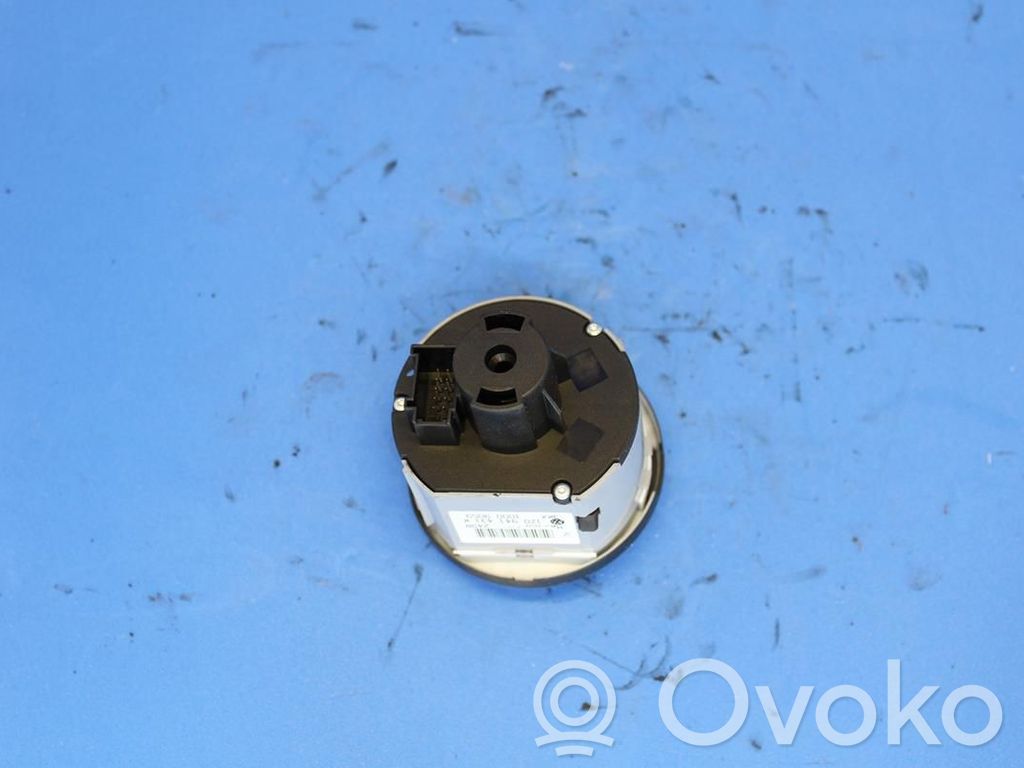 Skoda Octavia Mk2 (1Z) Przełącznik świateł 