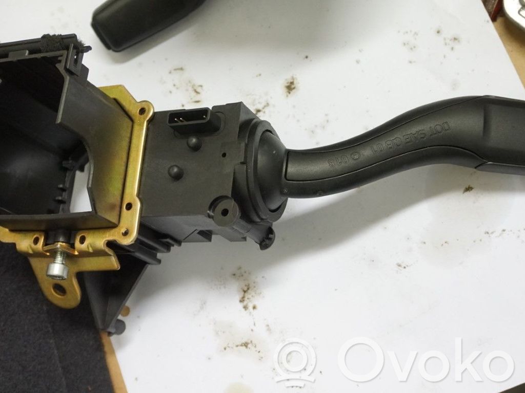 Leva indicatori   4E0953513K,181534,4E0953513A
