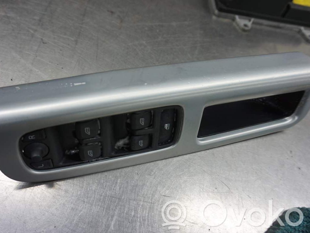 Electric window control switch   31264913,182677
