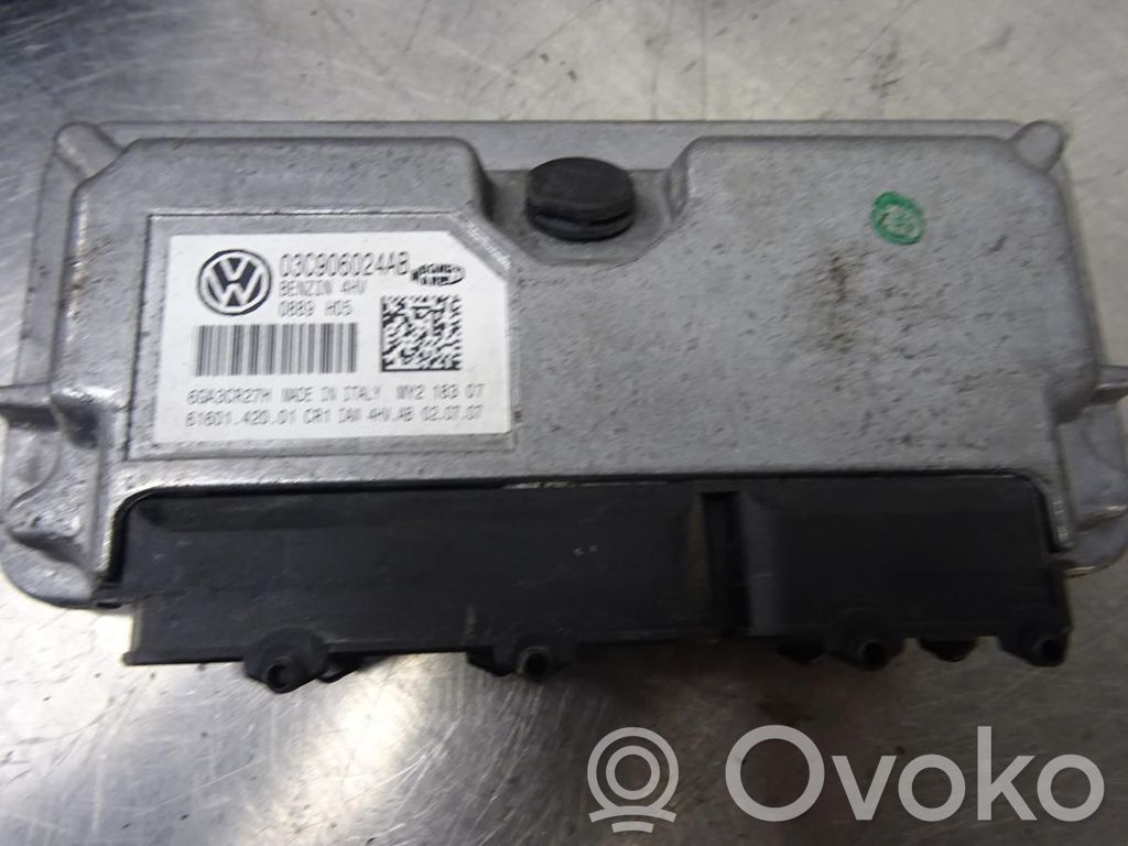 Skoda Fabia Mk2 (5J) Блок управления впрыскивания 
