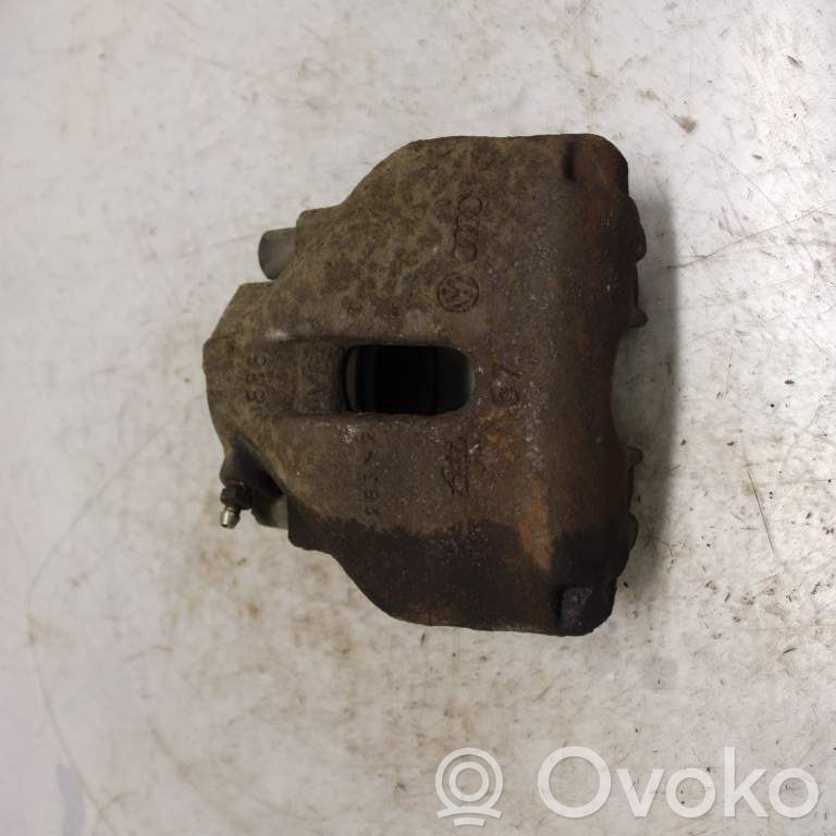 Audi A4 S4 B6 8E 8H Zacisk hamulcowy przedni 