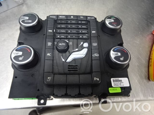 Volvo S60 Oro kondicionieriaus/ klimato/ pečiuko valdymo blokas (salone) 