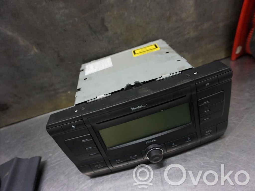 Skoda Octavia Mk2 (1Z) Unità principale autoradio/CD/DVD/GPS 