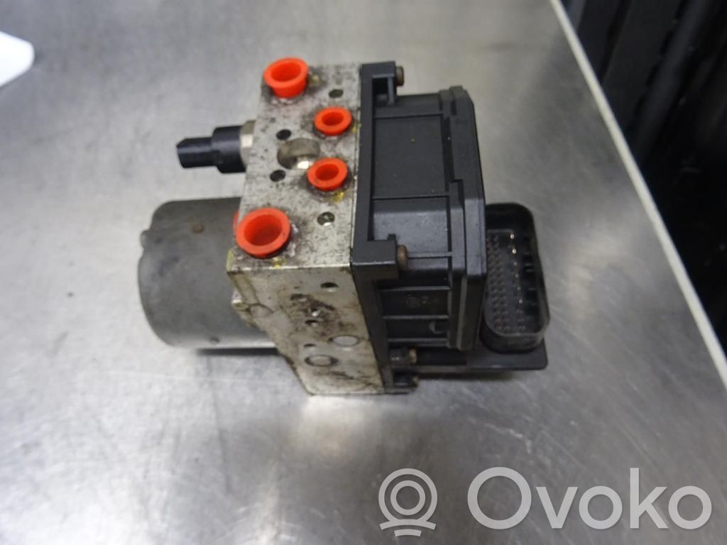 Toyota Corolla Verso E121 Блок ABS 