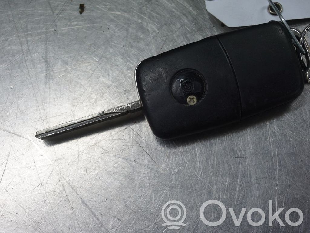 Volkswagen Golf V Ignition key/card 